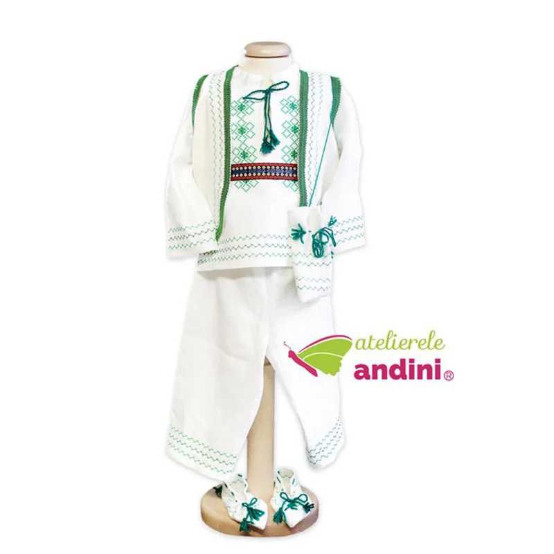 costumas traditional botez foaie verde0