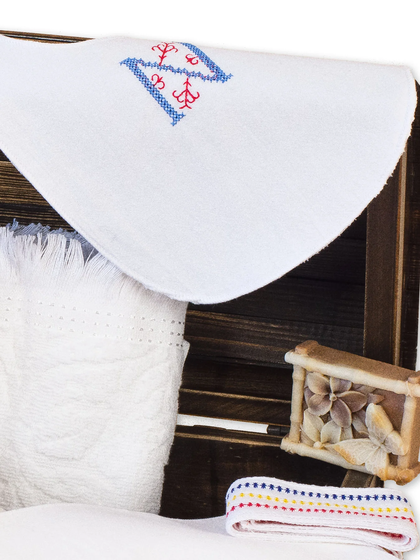 trusou traditional botez mandra floare 5 trusou traditional botez mandra floare 5