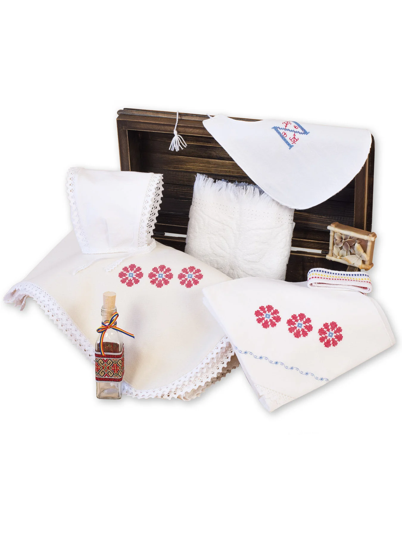 trusou traditional botez mandra floare 6 trusou traditional botez mandra floare 6