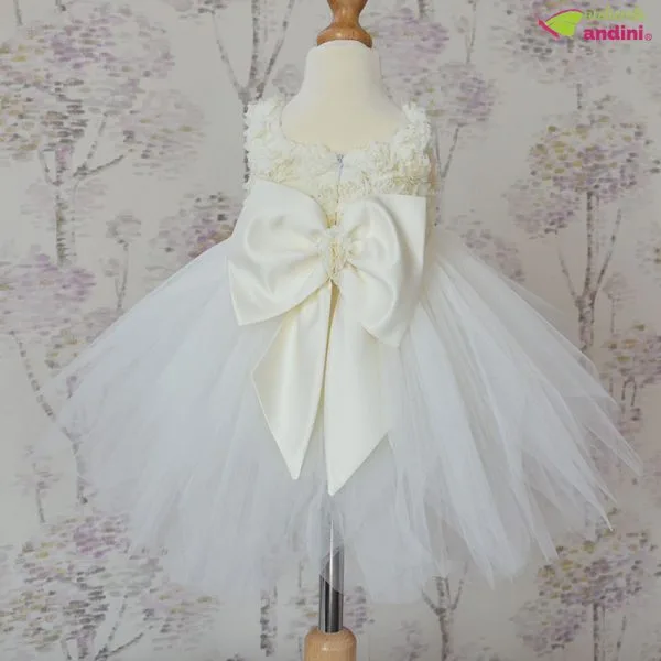 Rochita Botez Ivory Lovely Roses2