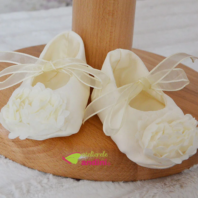 Rochita Botez Ivory Lovely Roses5