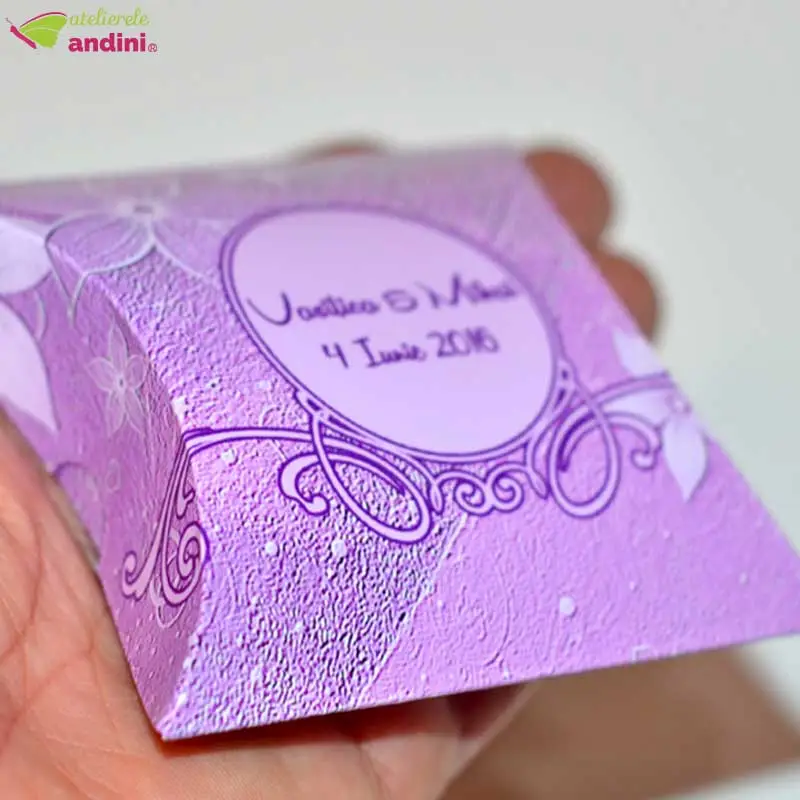 cutiuta marturie personalizata pillow carton glossy5