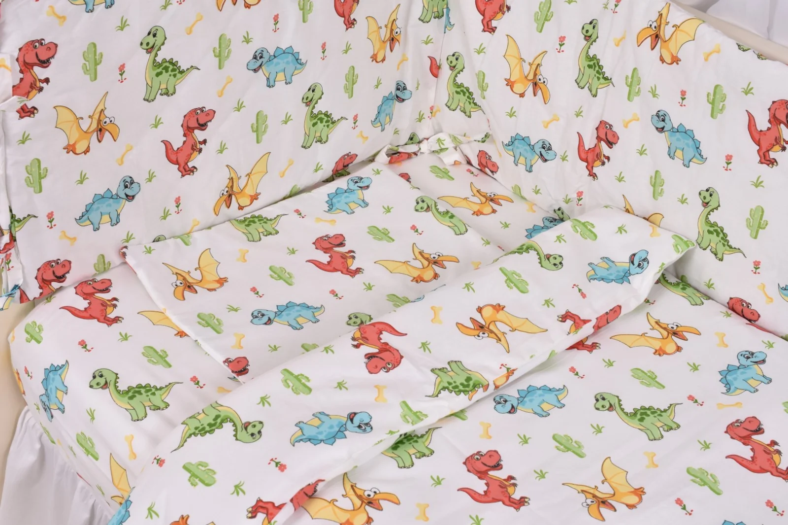 lenjerie patut 6 piese model dinozauri 120x60 cm 17 7100 lenjerie patut 6 piese model dinozauri 120x60 cm 17 7100