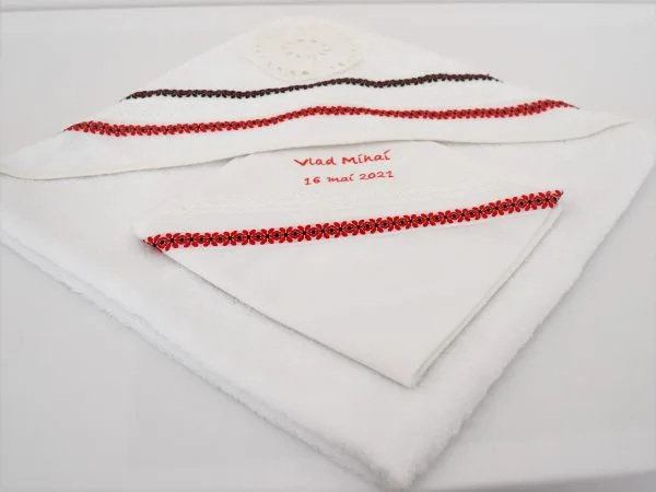 Set trusou + lumanare si paturica Botez Traditional Horia_4