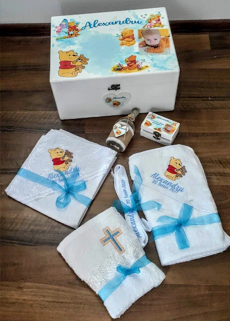 Trusou Complet Botez 7 piese Winnie the Pooh_4