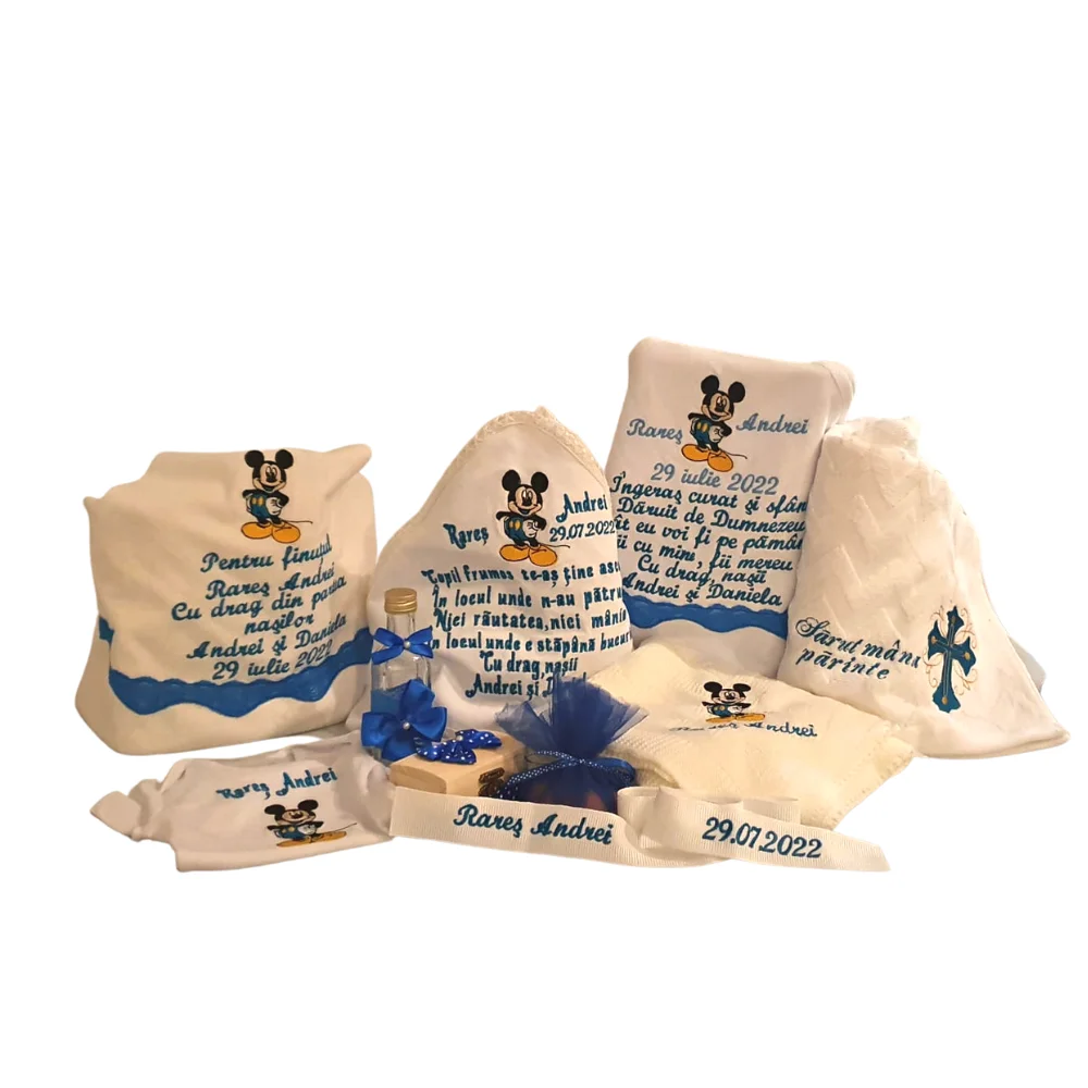 Set Trusou Botez Mickey - 10 piese Set Trusou Botez Mickey - 10 piese