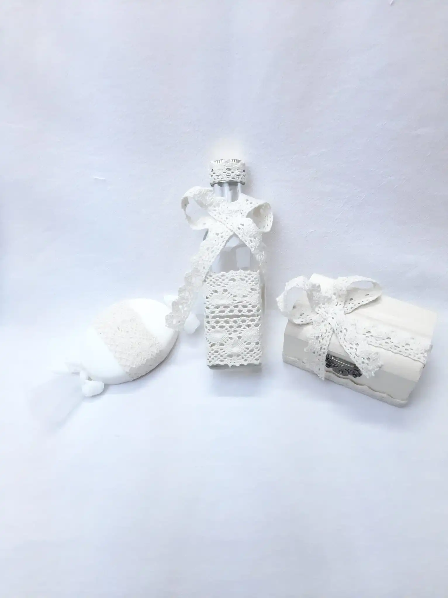 Set Lumânare +Trusou Complet Cream Angel Wings 9 piese Set Lumânare +Trusou Complet Cream Angel Wings 9 piese