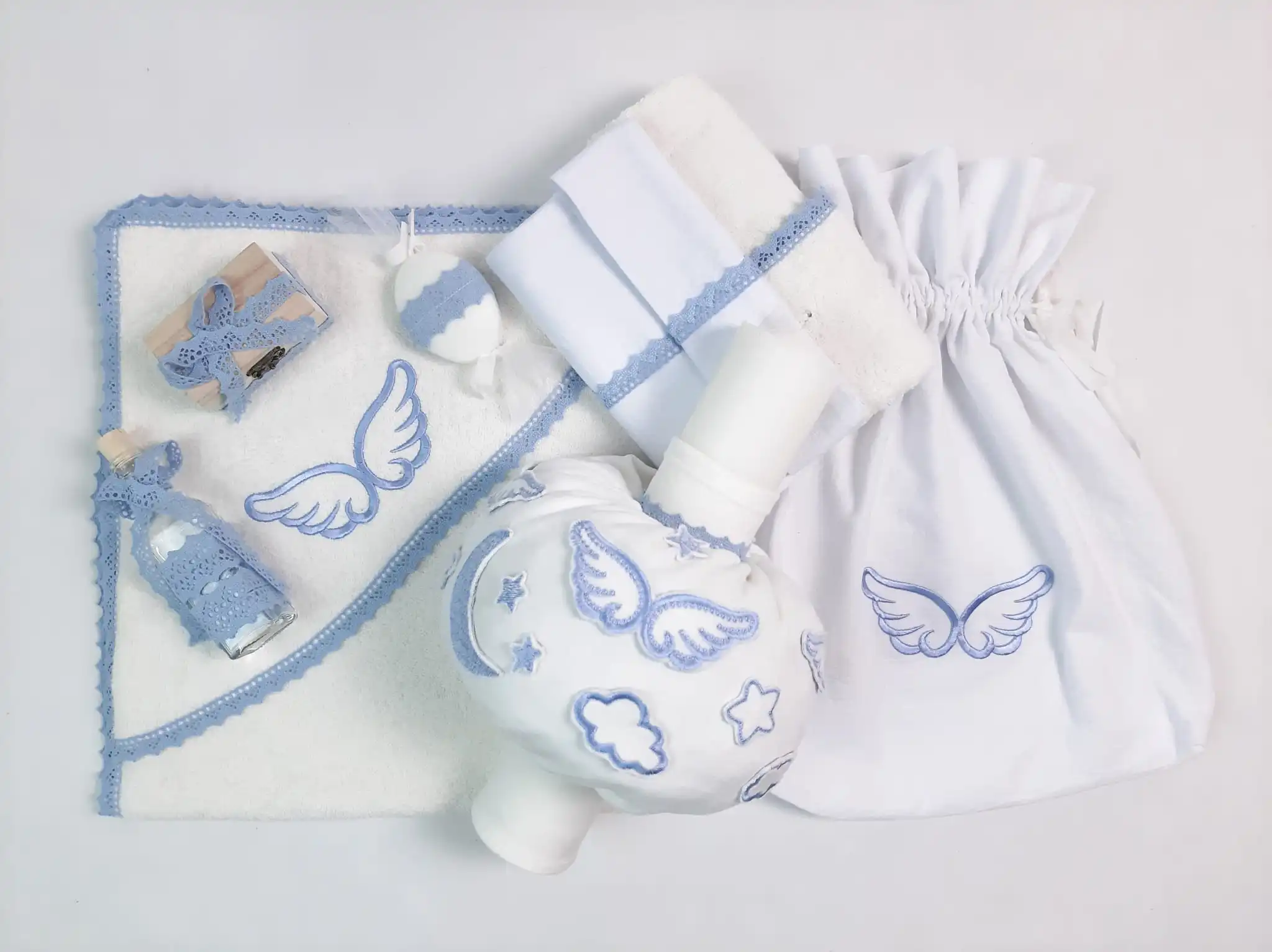 Set Lumânare +Trusou Complet Blue Angel Wings Set Lumânare +Trusou Complet Blue Angel Wings