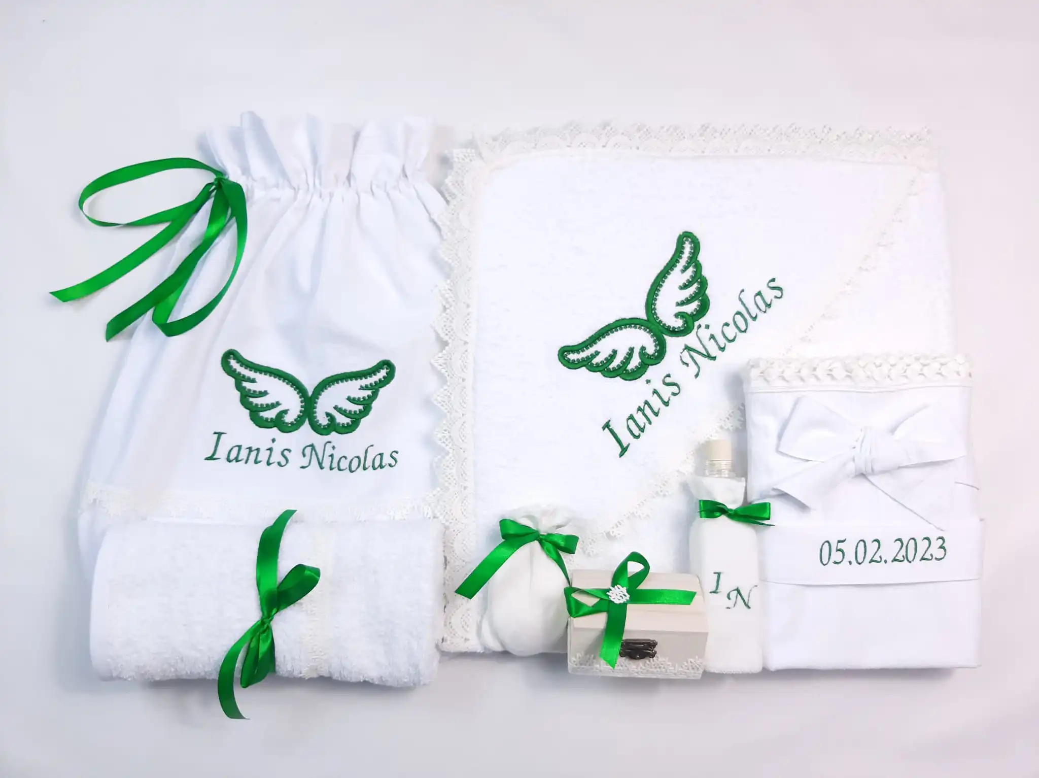Set Lumânare +Trusou Complet Green Angel Wings 9 piese Set Lumânare +Trusou Complet Green Angel Wings 9 piese