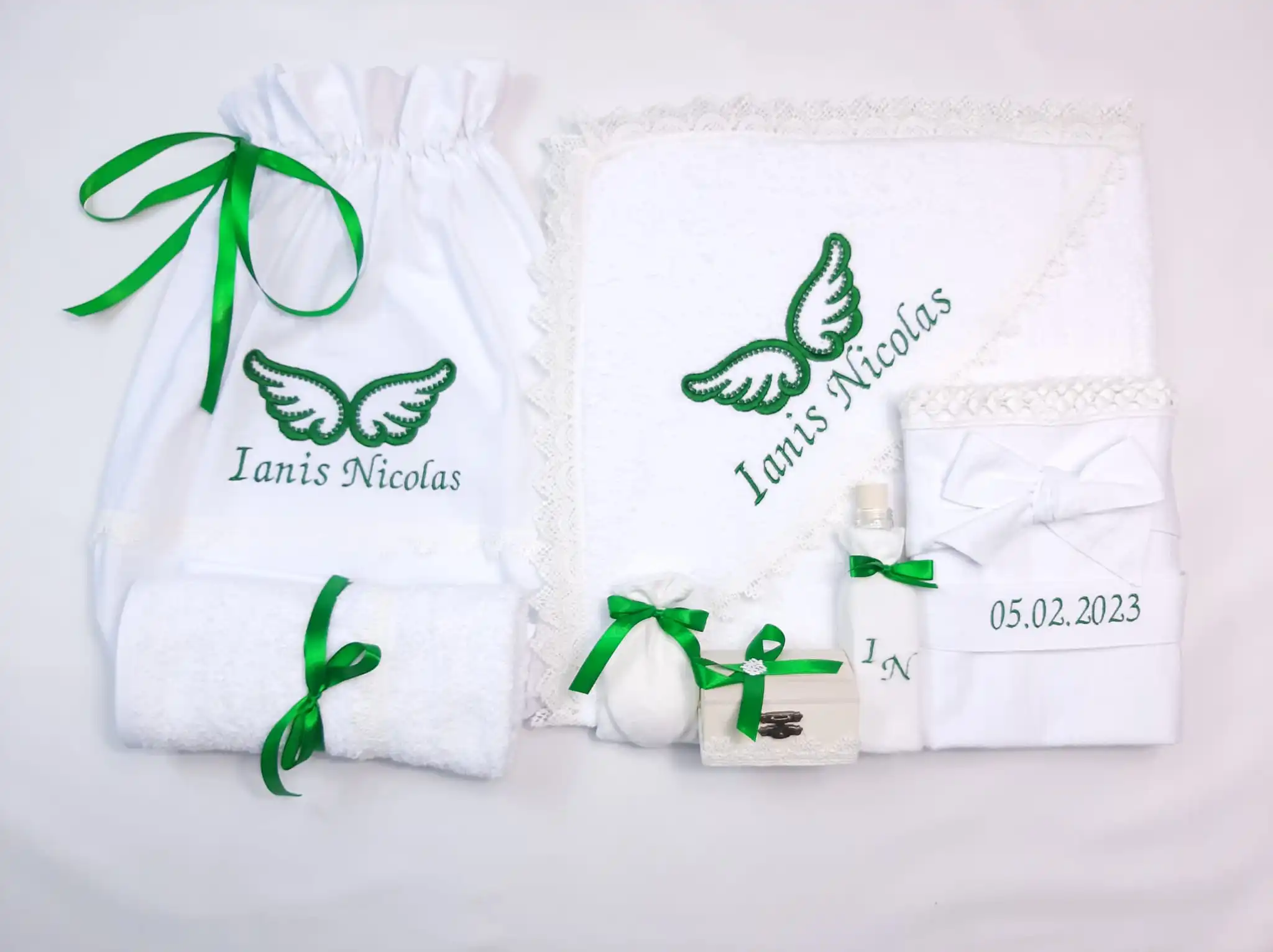 Set Lumânare +Trusou Complet Green Angel Wings 9 piese Set Lumânare +Trusou Complet Green Angel Wings 9 piese