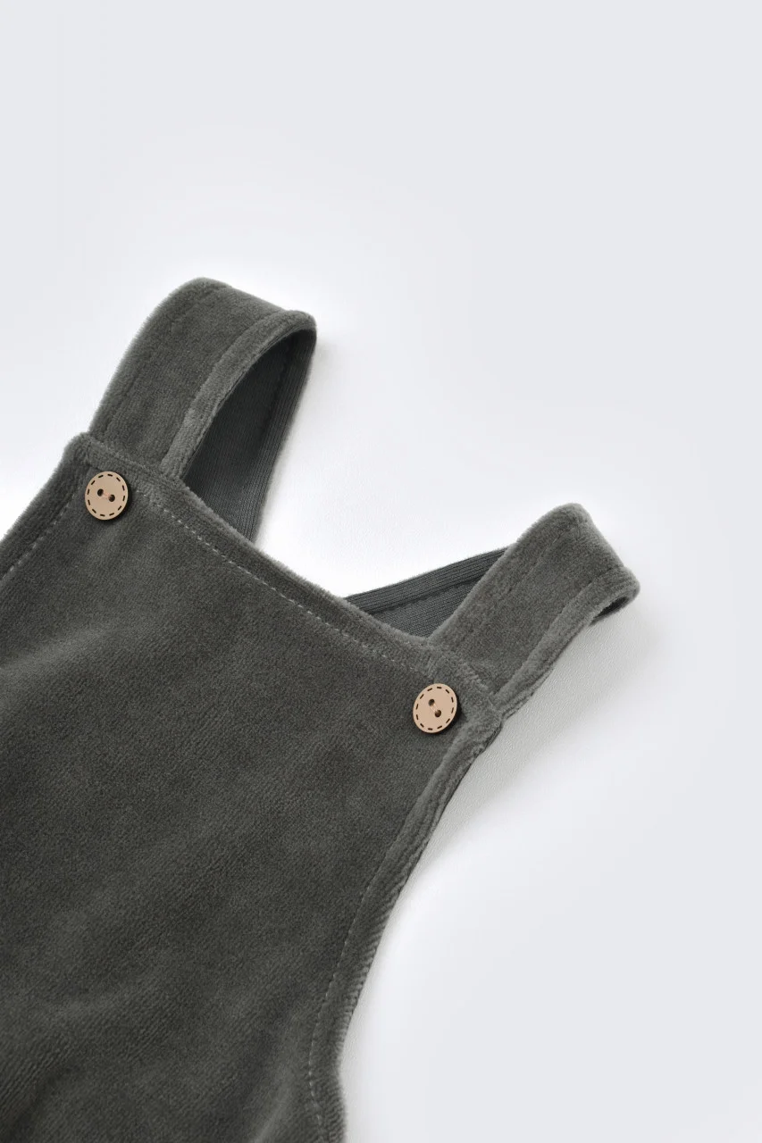 salopeta-velvet-cu-bretele-din-80-bumbac-organic-si-20-poliester7800