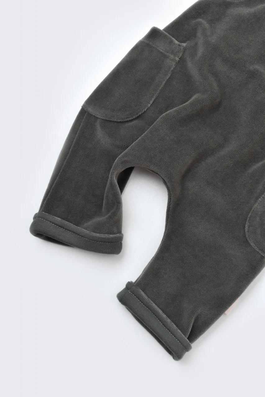 salopeta-velvet-cu-bretele-din-80-bumbac-organic-si-20-poliester7802