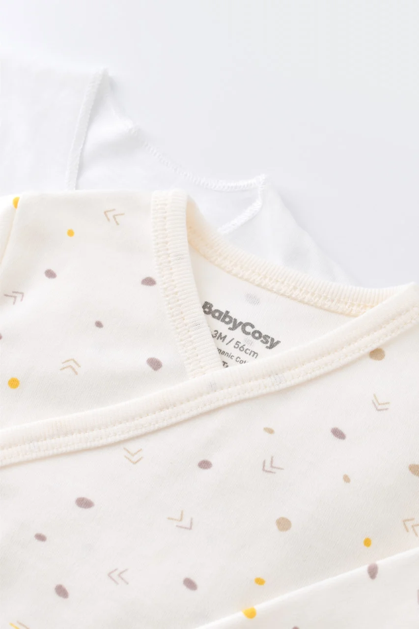 set-de-5-piese-pentru-nou-nascut-100-bumbac-organic-ecru-cu-buline7409