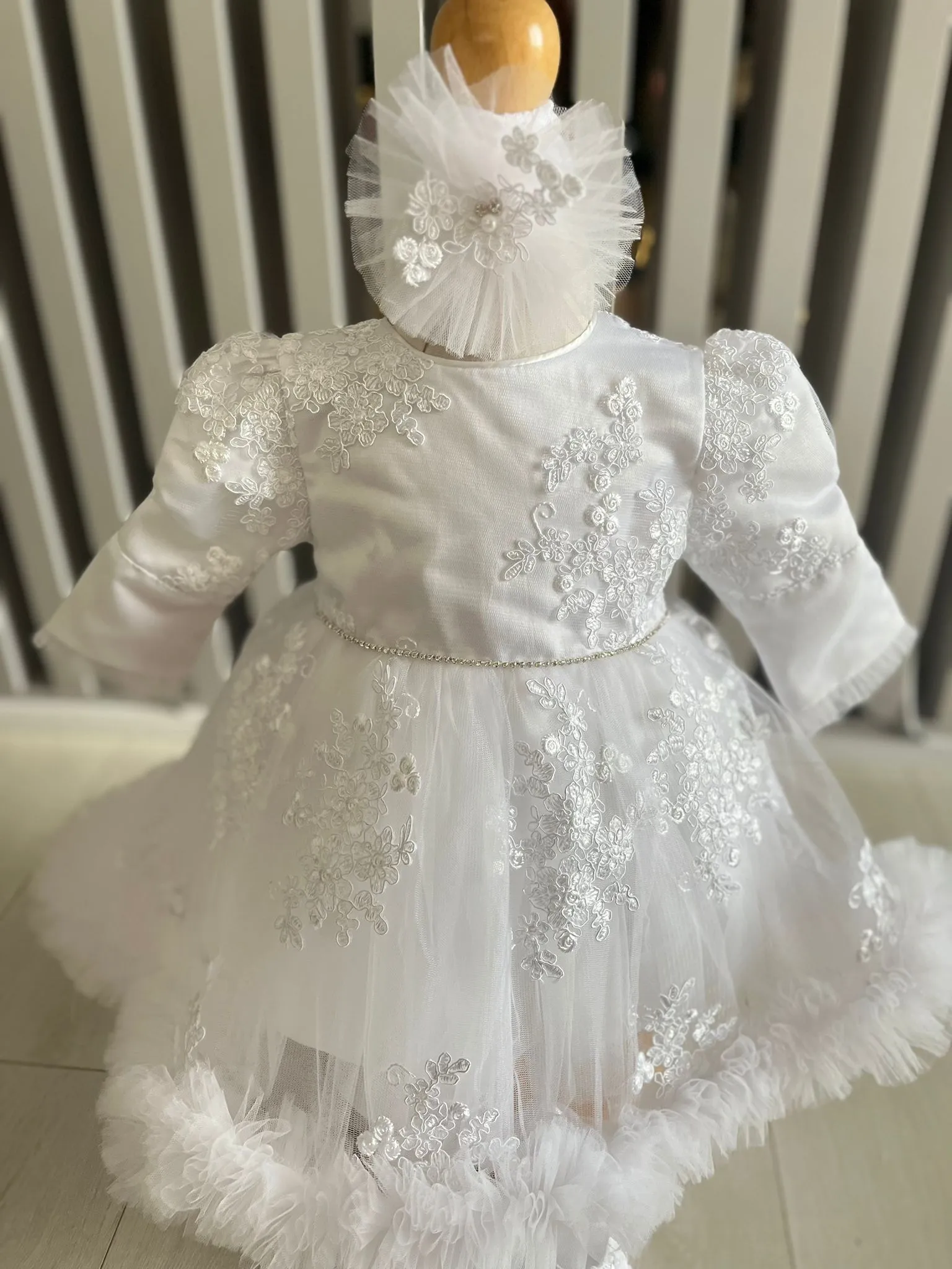 Rochita Botez Floral White efe af d fbaacad