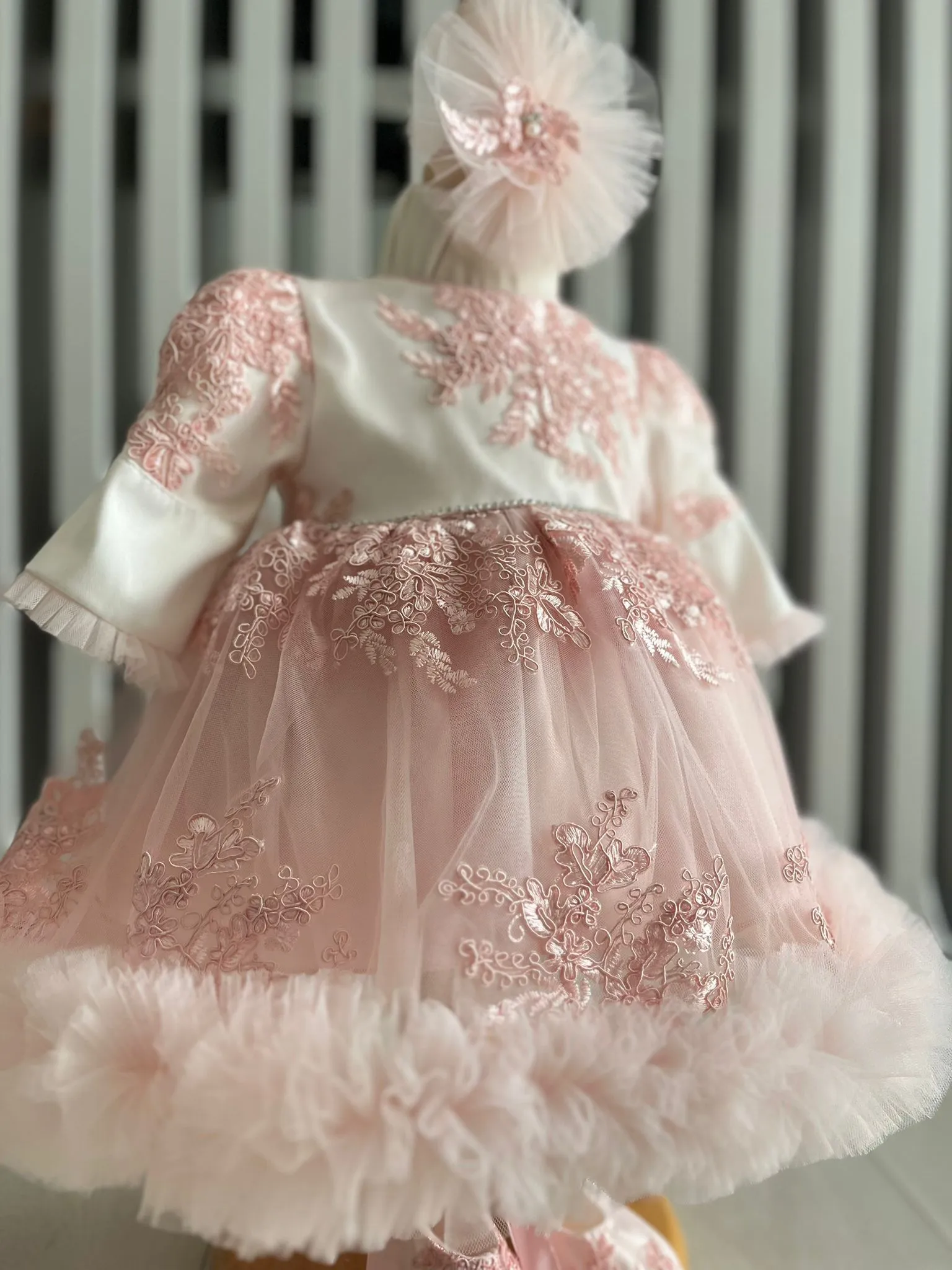 Rochita Botez Queen's Glory ace a e ad aeceec