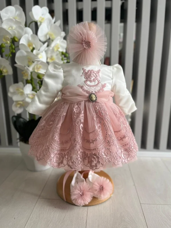 ada e fc efbbcbbf scaled