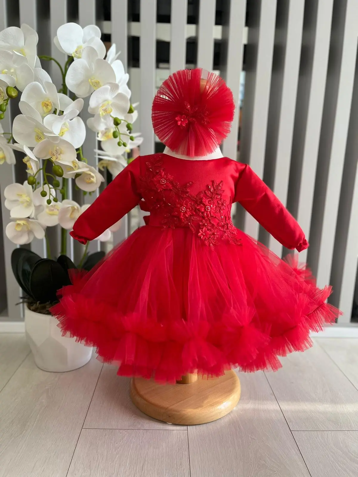 Rochita Botez Cherry Lady PHOTO