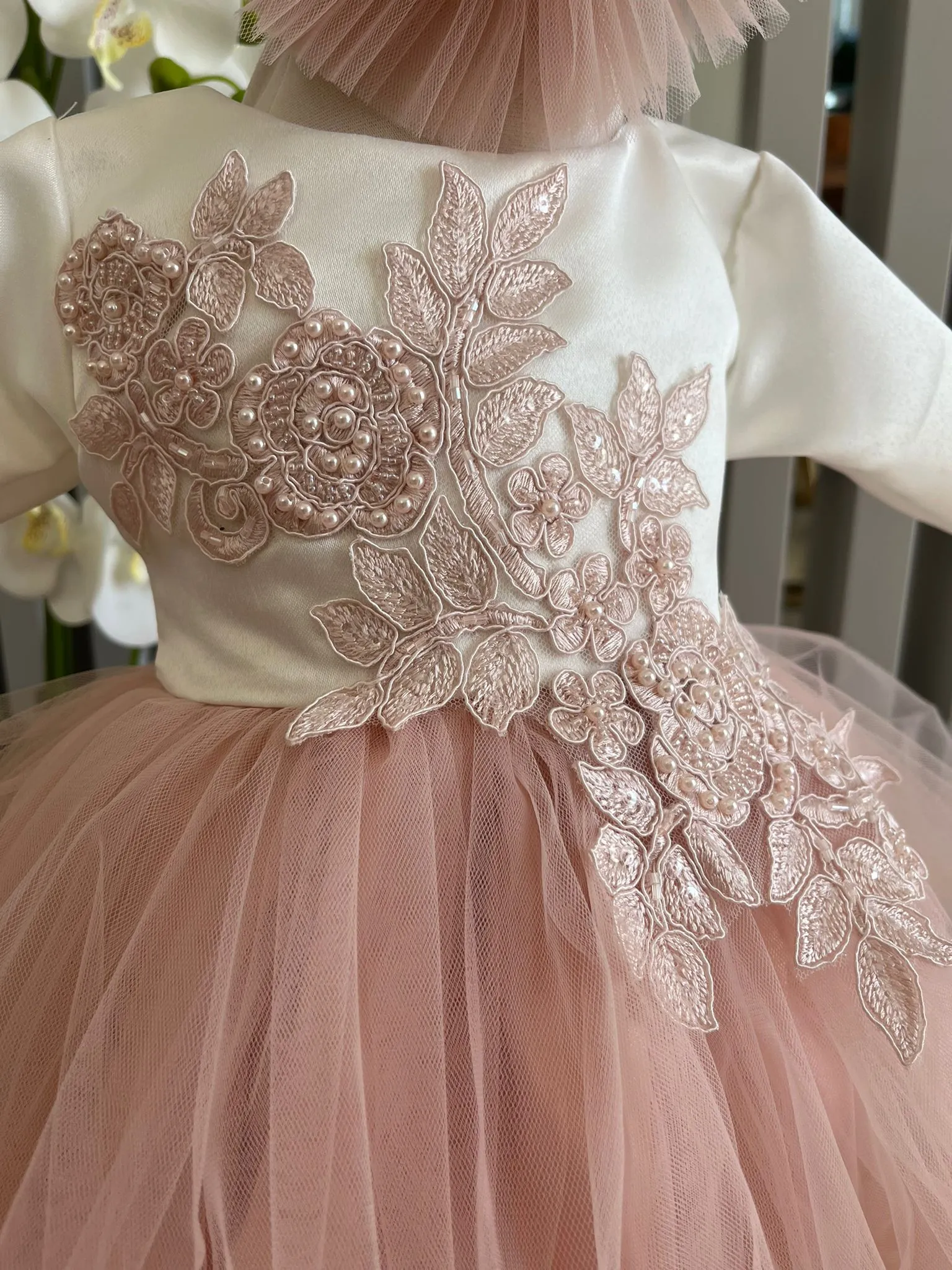 Rochita Botez Attractive Girl PHOTO