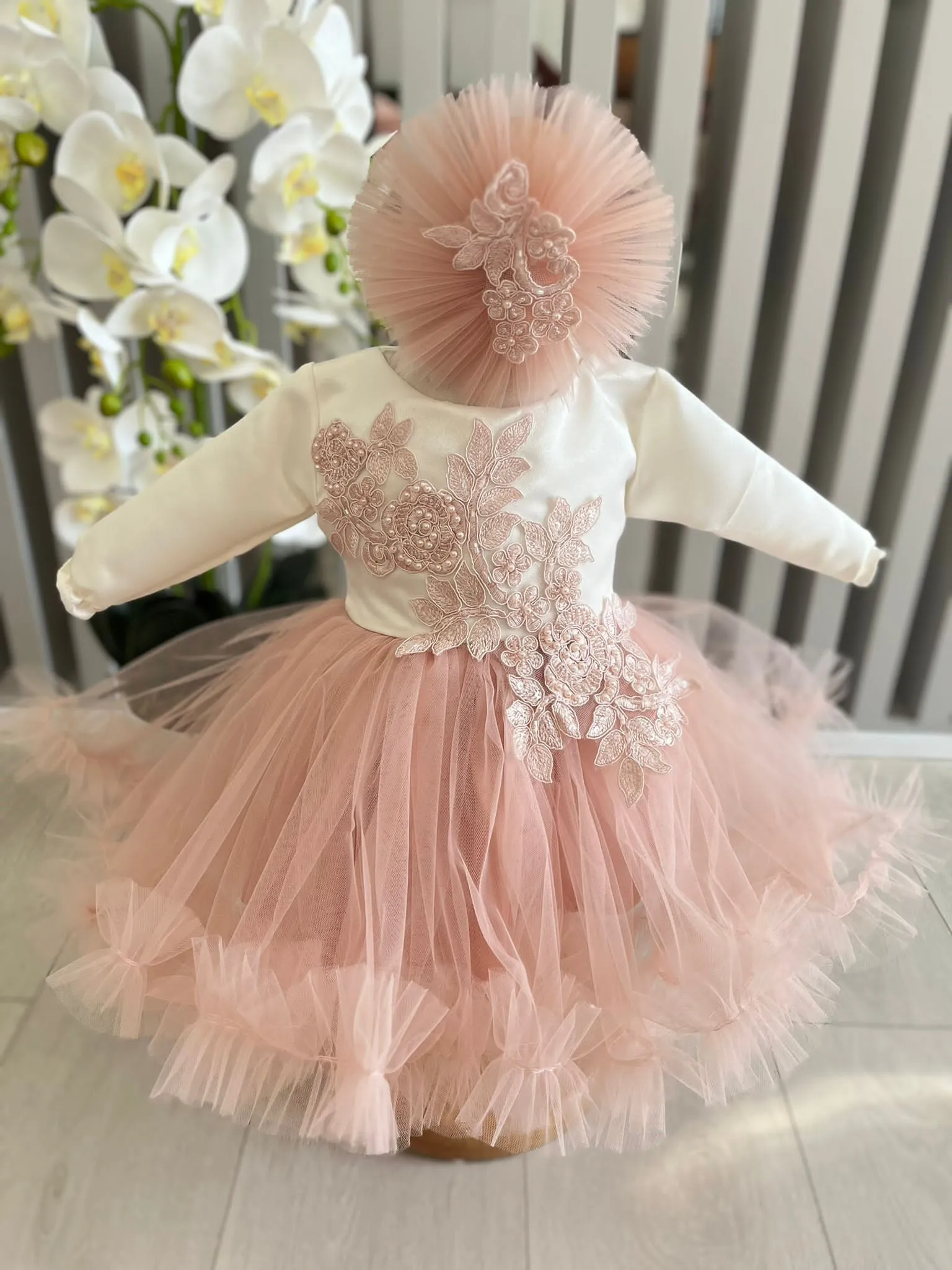 Rochita Botez Attractive Girl PHOTO