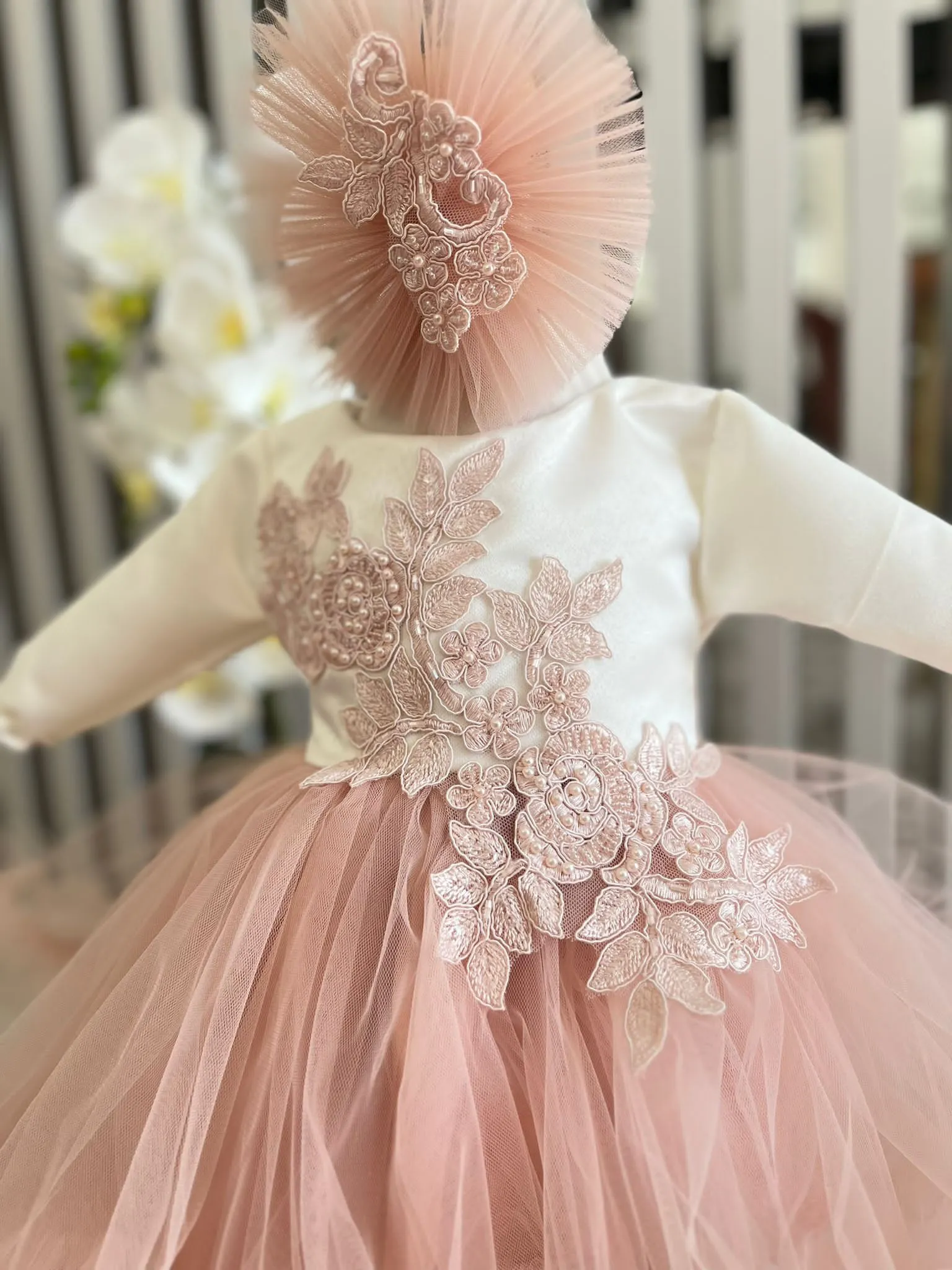 Rochita Botez Attractive Girl PHOTO