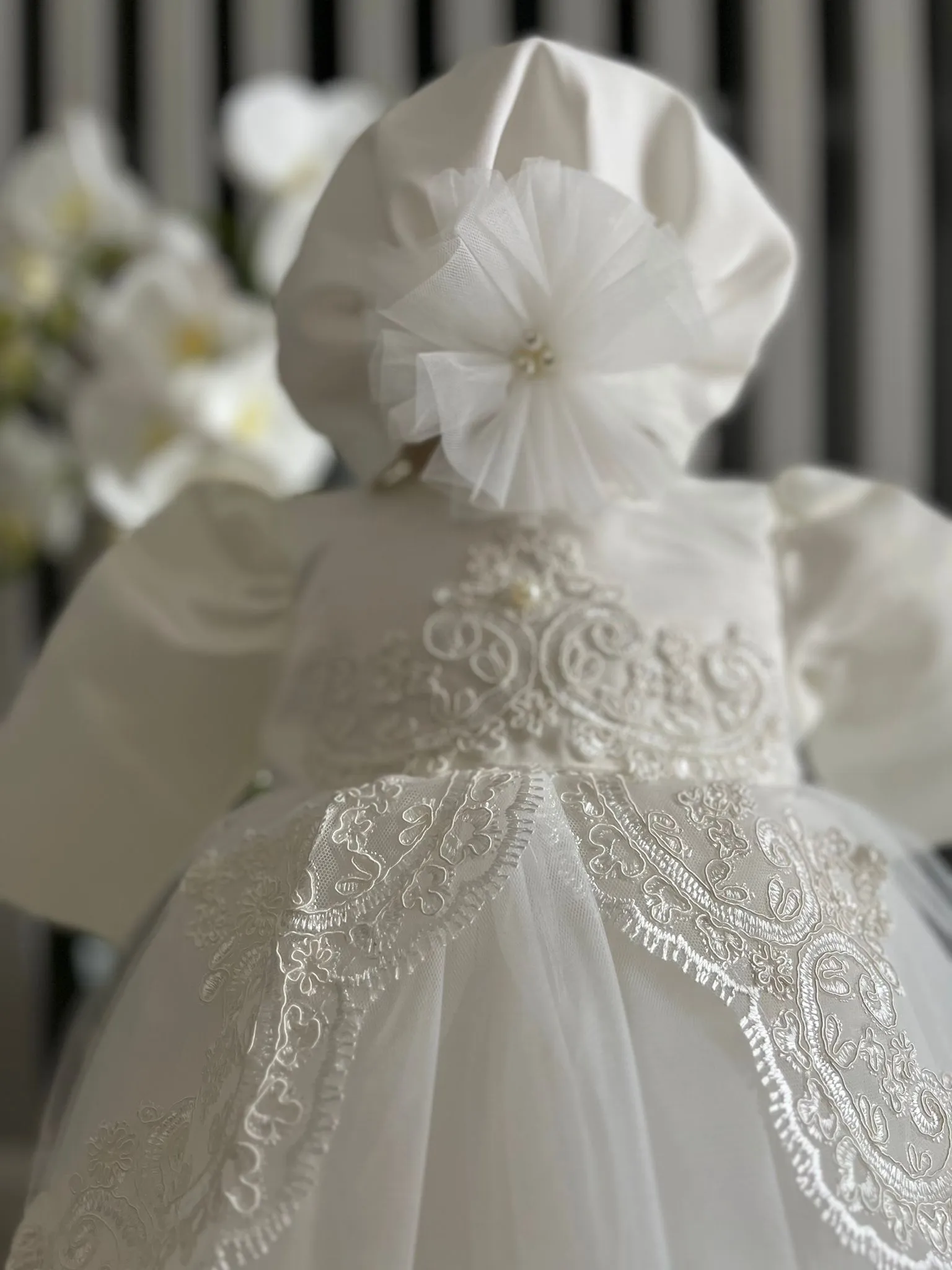 Rochita Botez Pearl White WhatsApp Image at