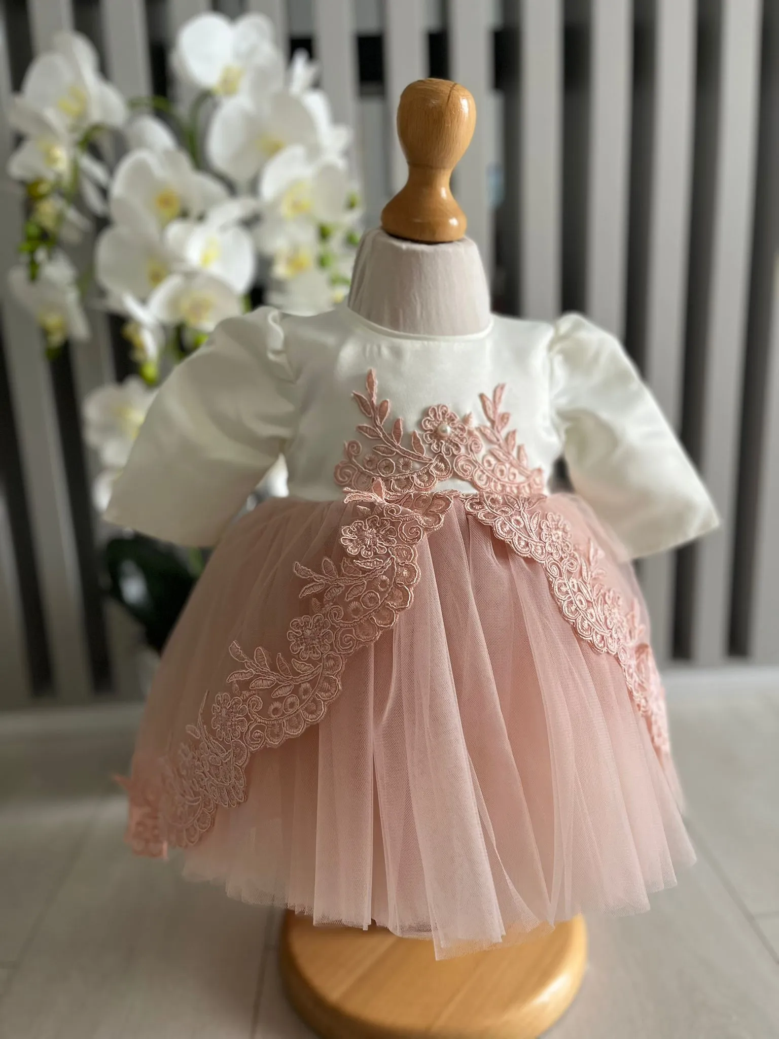 Rochita Botez Sugar Evelyn WhatsApp Image at