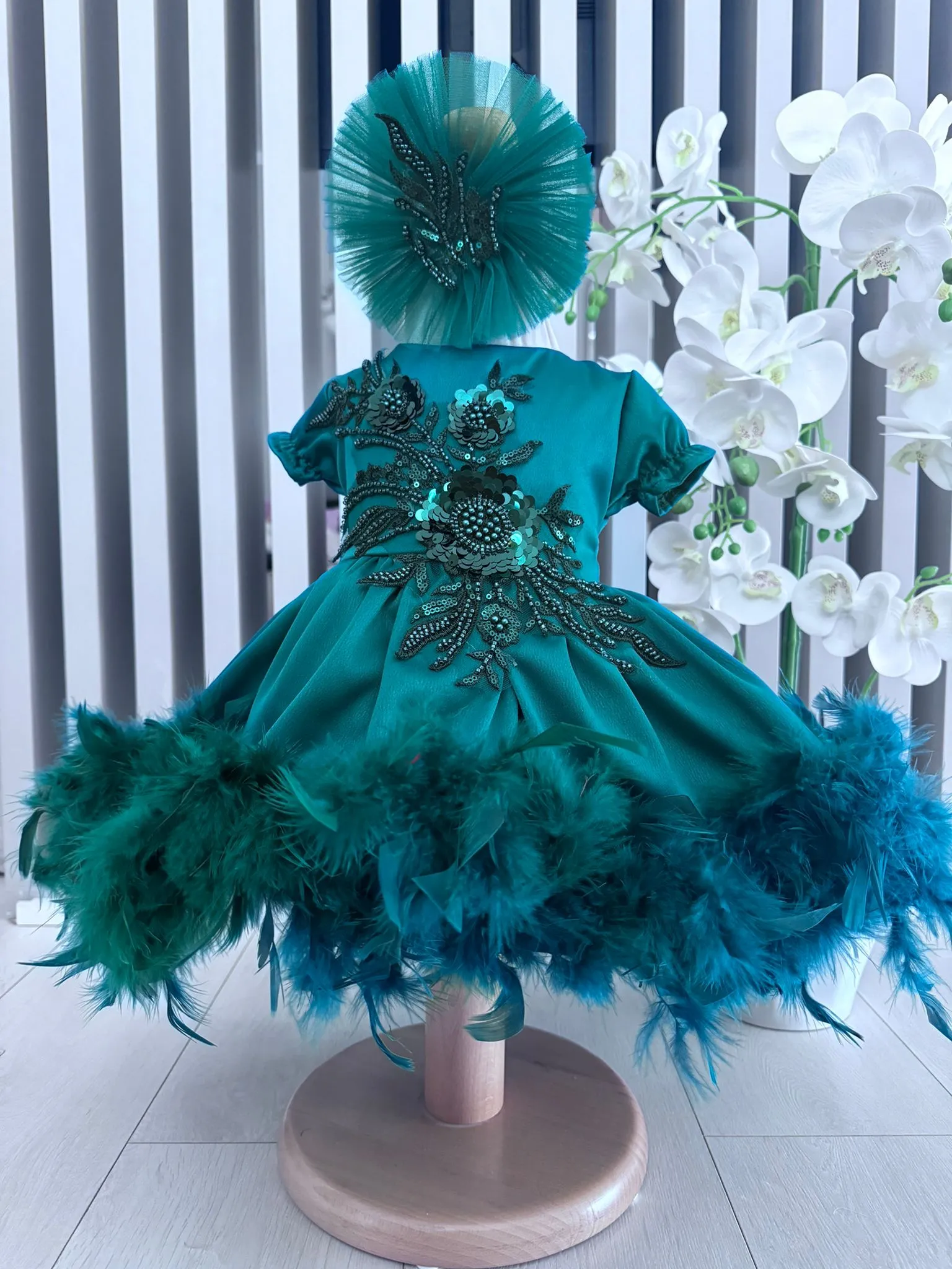 Rochita Botez Mint Grace WhatsApp Image at