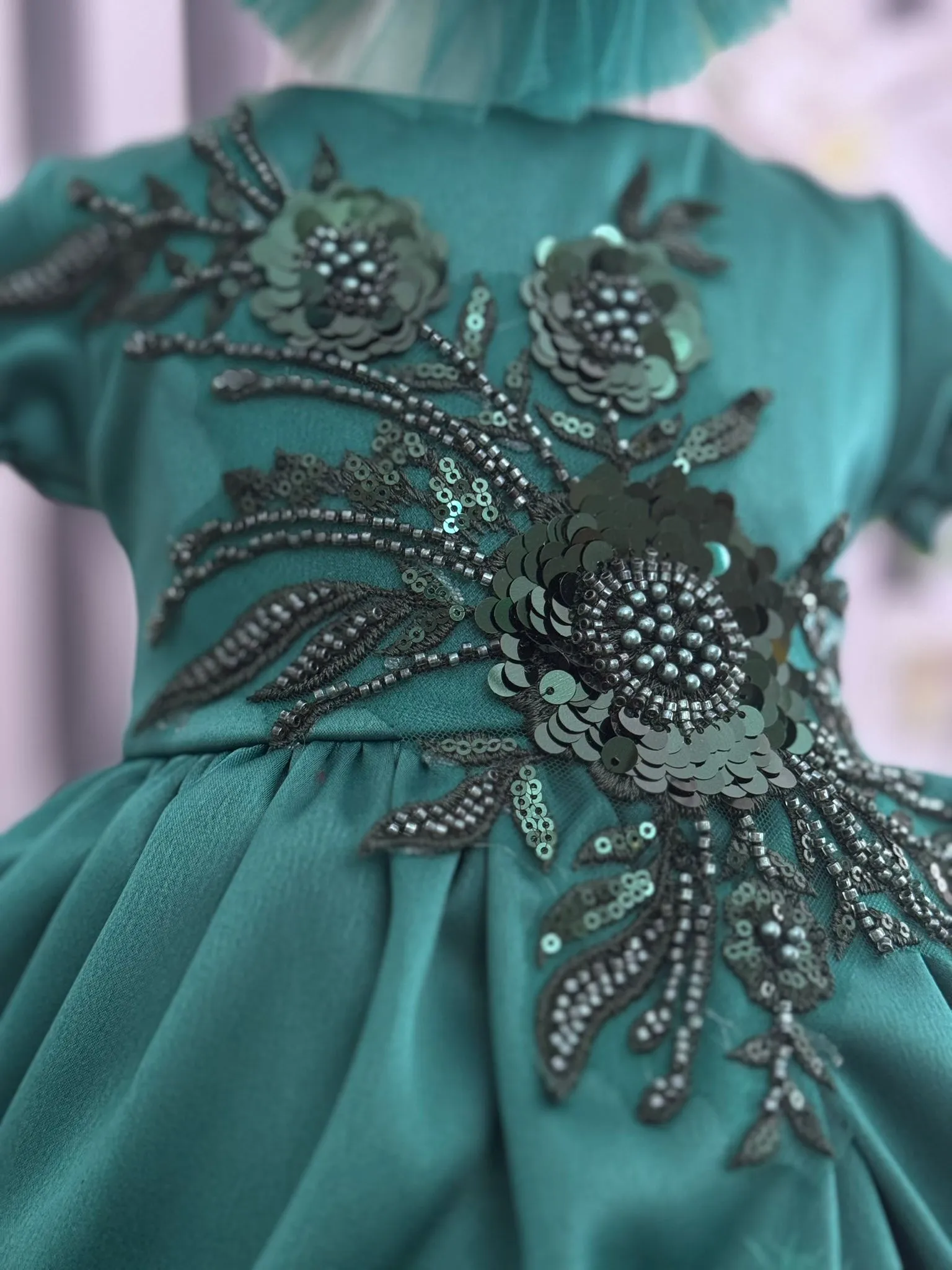 Rochita Botez Mint Grace WhatsApp Image at